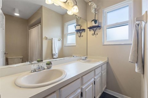 House in Winter Park, Florida 4 bedrooms, 177.07 sq.m. № 1876757 - photo 28