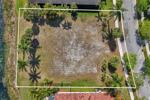 Terreno en venta en Weston, Florida № 1897380 - foto 3