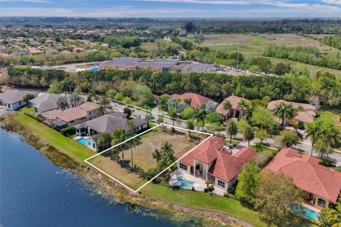 Terreno en venta en Weston, Florida № 1897380 - foto 5