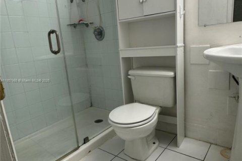 Купить кондоминиум в Майами, Флорида 2 спальни, 71.53м2, № 2053640 - фото 7