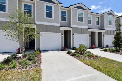 House in WINDSONG in Leesburg, Florida 4 bedrooms, 164.9 sq.m. № 768885 - photo 1