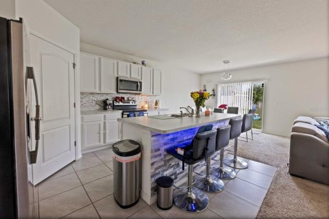 House in Tavares, Florida 5 bedrooms, 241.64 sq.m. № 1736600 - photo 10