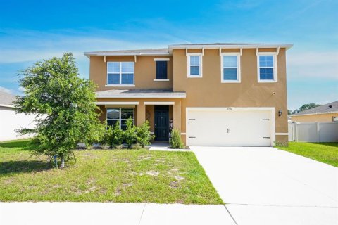 House in Tavares, Florida 5 bedrooms, 241.64 sq.m. № 1736600 - photo 2