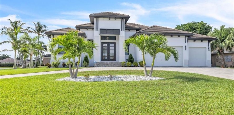 Villa ou maison à Punta Gorda, Floride 3 chambres, 235.04 m2 № 2112708