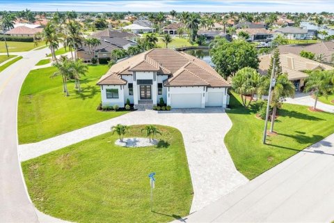 Villa ou maison à vendre à Punta Gorda, Floride: 3 chambres, 235.04 m2 № 2112708 - photo 2