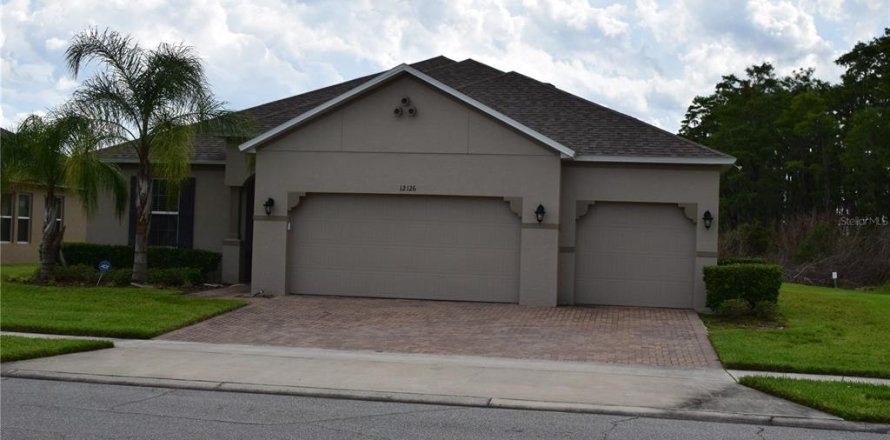 House in Orlando, Florida 4 bedrooms, 258.83 sq.m. № 1529202