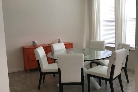 House in Orlando, Florida 4 bedrooms, 258.83 sq.m. № 1529202 - photo 13
