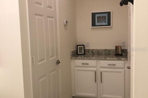 House in Orlando, Florida 4 bedrooms, 258.83 sq.m. № 1529202 - photo 5
