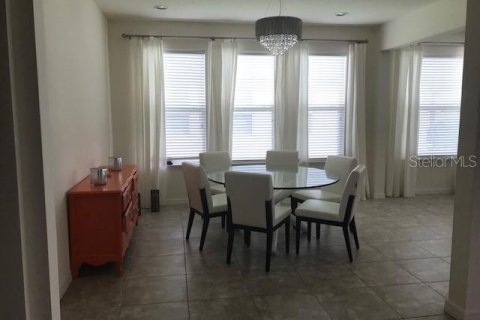 House in Orlando, Florida 4 bedrooms, 258.83 sq.m. № 1529202 - photo 12