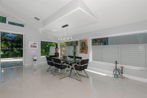 Villa ou maison à vendre à Pembroke Pines, Floride: 4 chambres, 283.17 m2 № 1997638 - photo 14