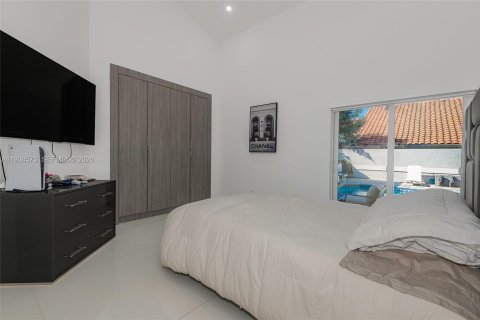 Villa ou maison à vendre à Pembroke Pines, Floride: 4 chambres, 283.17 m2 № 1997638 - photo 29