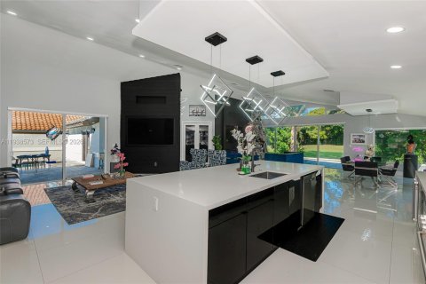 Villa ou maison à vendre à Pembroke Pines, Floride: 4 chambres, 283.17 m2 № 1997638 - photo 20