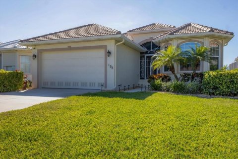 House in Placida, Florida 3 bedrooms, 166.67 sq.m. № 1635920 - photo 5