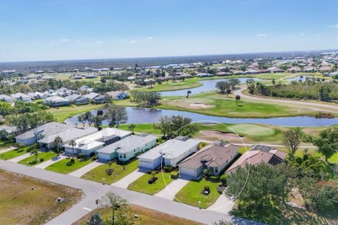 House in Placida, Florida 3 bedrooms, 166.67 sq.m. № 1635920 - photo 2