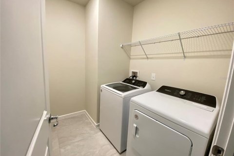 Снять в аренду виллу или дом в Дэвенпорт, Флорида 4 спальни, 146.79м2, № 1908789 - фото 10