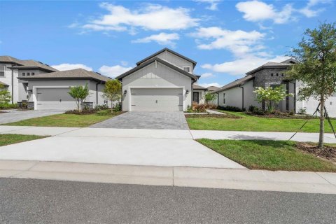 Villa ou maison à Kissimmee, Floride 4 chambres, 200.48 m2 № 2132577