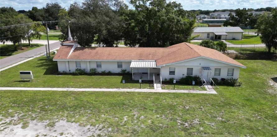 Immobilier commercial à Arcadia, Floride 344.3 m2 № 2405193