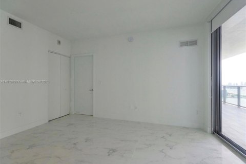 Снять в аренду кондоминиум в Майами, Флорида 3 спальни, 147.9м2, № 1867403 - фото 13