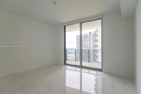 Снять в аренду кондоминиум в Майами, Флорида 3 спальни, 147.9м2, № 1867403 - фото 15