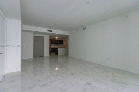 Снять в аренду кондоминиум в Майами, Флорида 3 спальни, 147.9м2, № 1867403 - фото 14