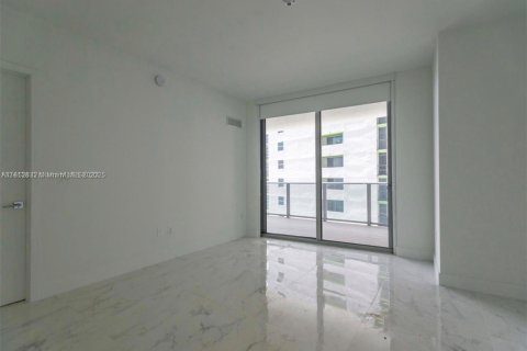 Снять в аренду кондоминиум в Майами, Флорида 3 спальни, 147.9м2, № 1867403 - фото 7