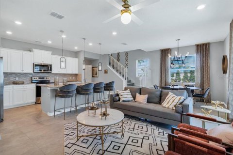 Adosado en venta en Davenport, Florida, 5 dormitorios, 212.1 m2 № 2201064 - foto 11