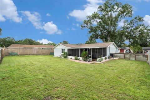 House in Tampa, Florida 3 bedrooms, 98.01 sq.m. № 1808609 - photo 24