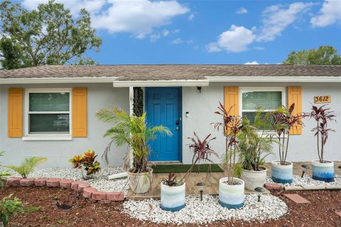 House in Tampa, Florida 3 bedrooms, 98.01 sq.m. № 1808609 - photo 4