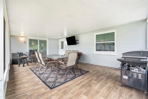 House in Tampa, Florida 3 bedrooms, 98.01 sq.m. № 1808609 - photo 11