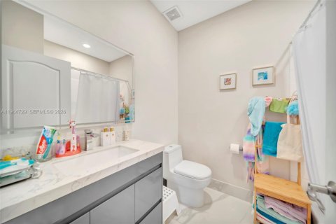 Casa en venta en Doral, Florida, 4 dormitorios, 229.28 m2 № 2029918 - foto 24