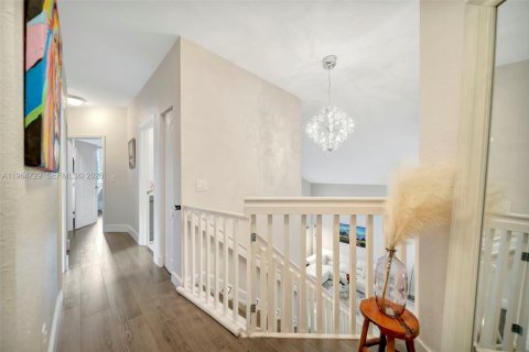 Casa en venta en Doral, Florida, 4 dormitorios, 229.28 m2 № 2029918 - foto 25