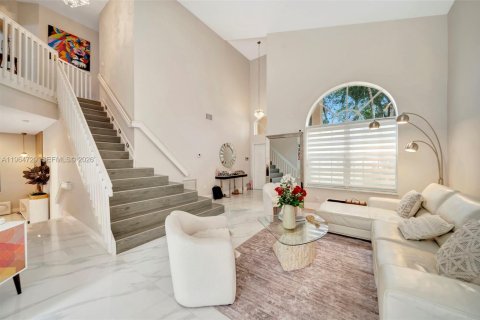 Casa en venta en Doral, Florida, 4 dormitorios, 229.28 m2 № 2029918 - foto 8
