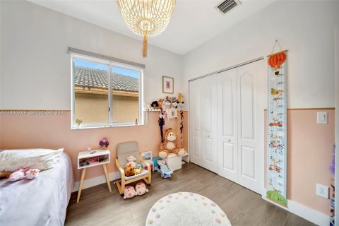 Casa en venta en Doral, Florida, 4 dormitorios, 229.28 m2 № 2029918 - foto 27