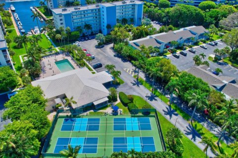 Condominio en alquiler en Delray Beach, Florida, 2 dormitorios, 100.8 m2 № 1096263 - foto 1