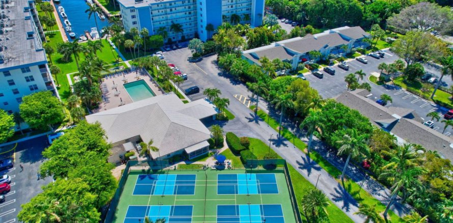 Condo in Delray Beach, Florida, 2 bedrooms № 1096263