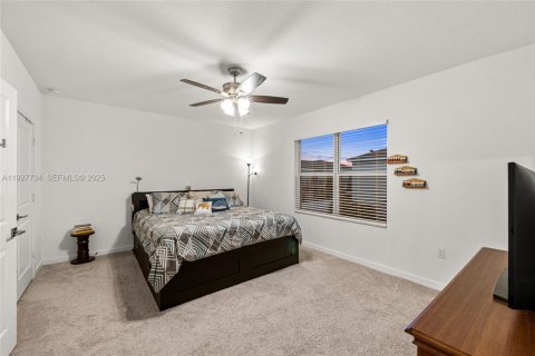 Снять в аренду виллу или дом в Флорида-Сити, Флорида 4 спальни, 197.51м2, № 1988017 - фото 18