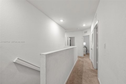 Снять в аренду виллу или дом в Флорида-Сити, Флорида 4 спальни, 197.51м2, № 1988017 - фото 15