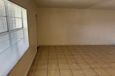 Casa en alquiler en Pompano Beach, Florida, 1 dormitorio, 58.06 m2 № 2075165 - foto 5