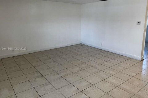 Casa en alquiler en Pompano Beach, Florida, 1 dormitorio, 58.06 m2 № 2075165 - foto 4