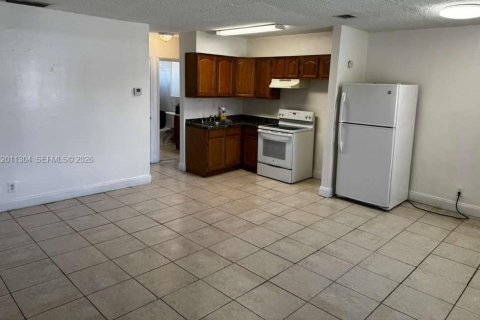 Casa en alquiler en Pompano Beach, Florida, 1 dormitorio, 58.06 m2 № 2075165 - foto 9