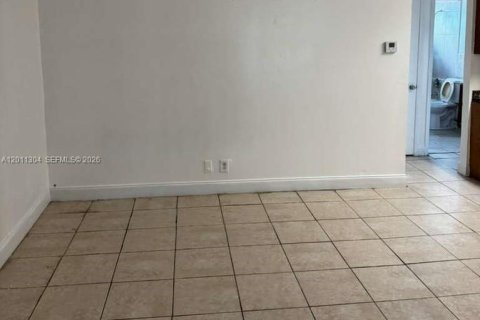 Casa en alquiler en Pompano Beach, Florida, 1 dormitorio, 58.06 m2 № 2075165 - foto 3