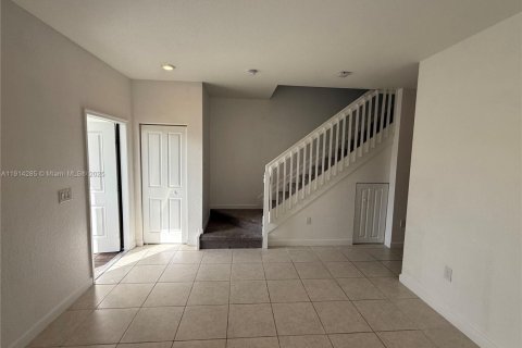 Townhouse in Miami, Florida 3 bedrooms, 130.34 sq.m. № 2052813 - photo 5