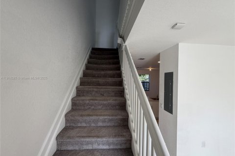 Townhouse in Miami, Florida 3 bedrooms, 130.34 sq.m. № 2052813 - photo 13