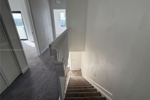 Townhouse in Miami, Florida 3 bedrooms, 130.34 sq.m. № 2052813 - photo 24