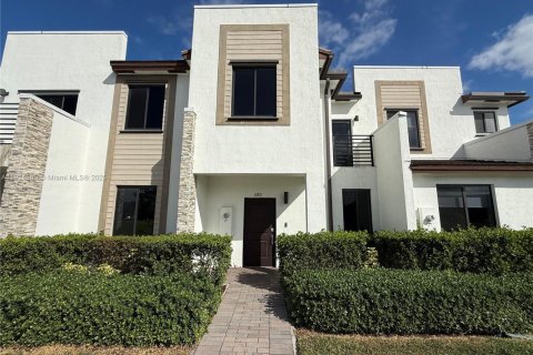 Townhouse in Miami, Florida 3 bedrooms, 130.34 sq.m. № 2052813