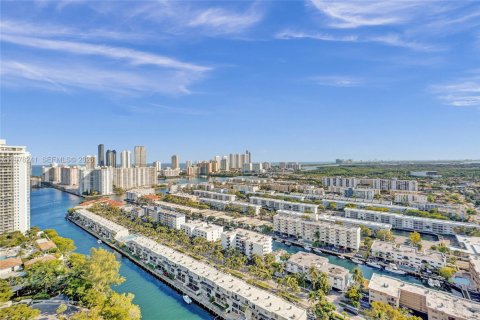 Condo in Aventura, Florida, 2 bedrooms  № 2041897 - photo 3