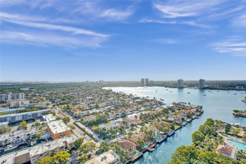 Condo in Aventura, Florida, 2 bedrooms  № 2041897 - photo 5