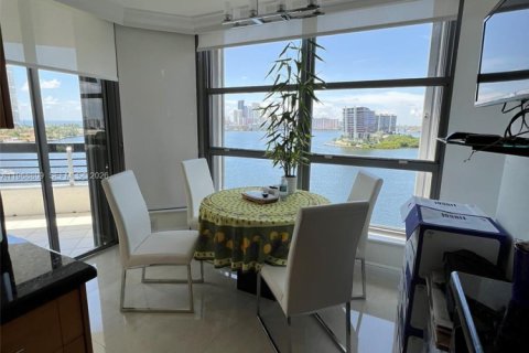 Condo in Aventura, Florida, 3 bedrooms  № 2031740 - photo 3