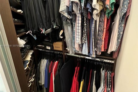 Condo in Aventura, Florida, 3 bedrooms  № 2031740 - photo 17