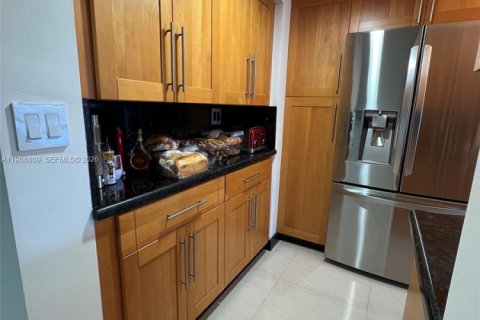 Condo in Aventura, Florida, 3 bedrooms  № 2031740 - photo 28